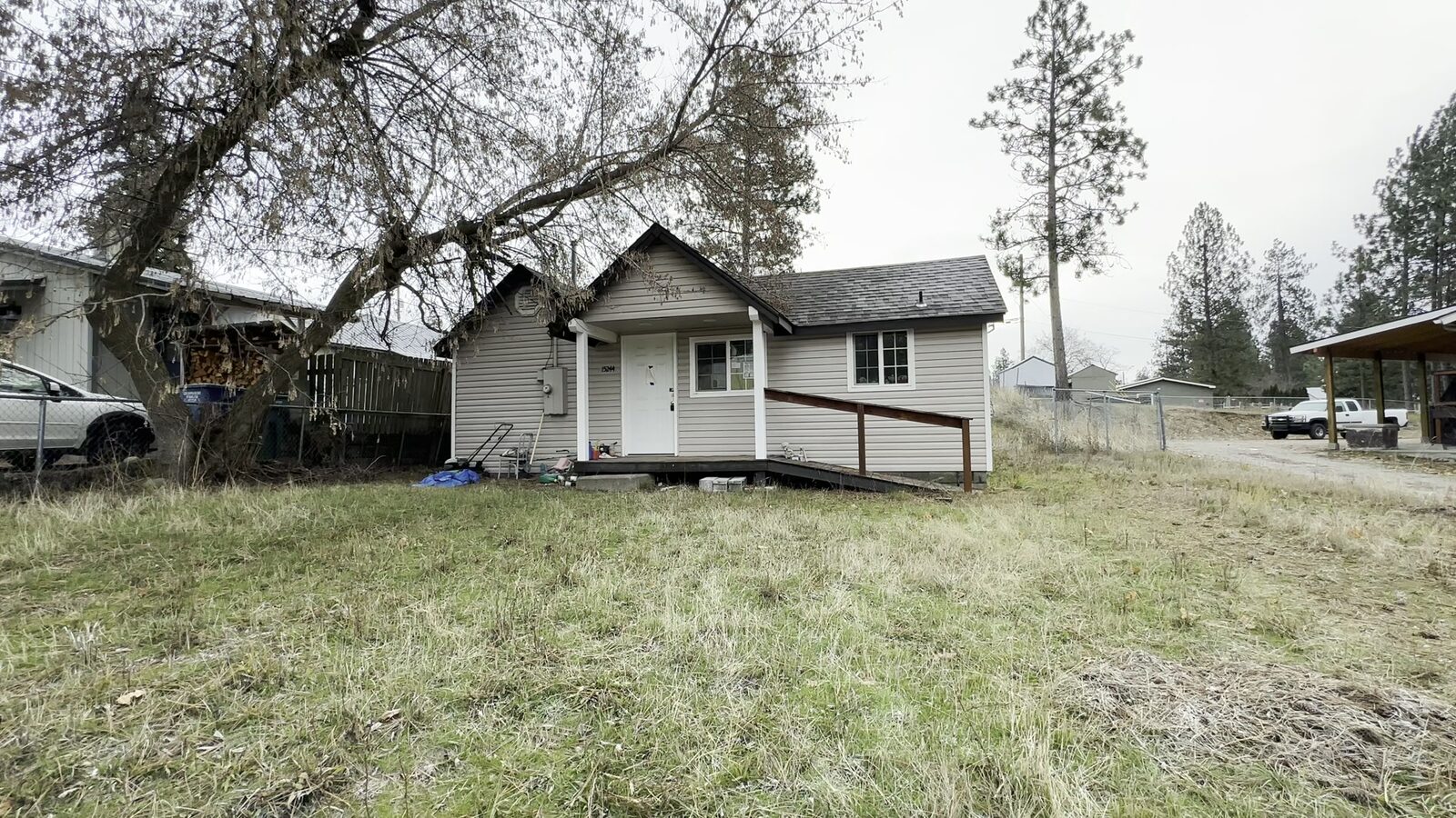 15244 N Alabama St before rehab