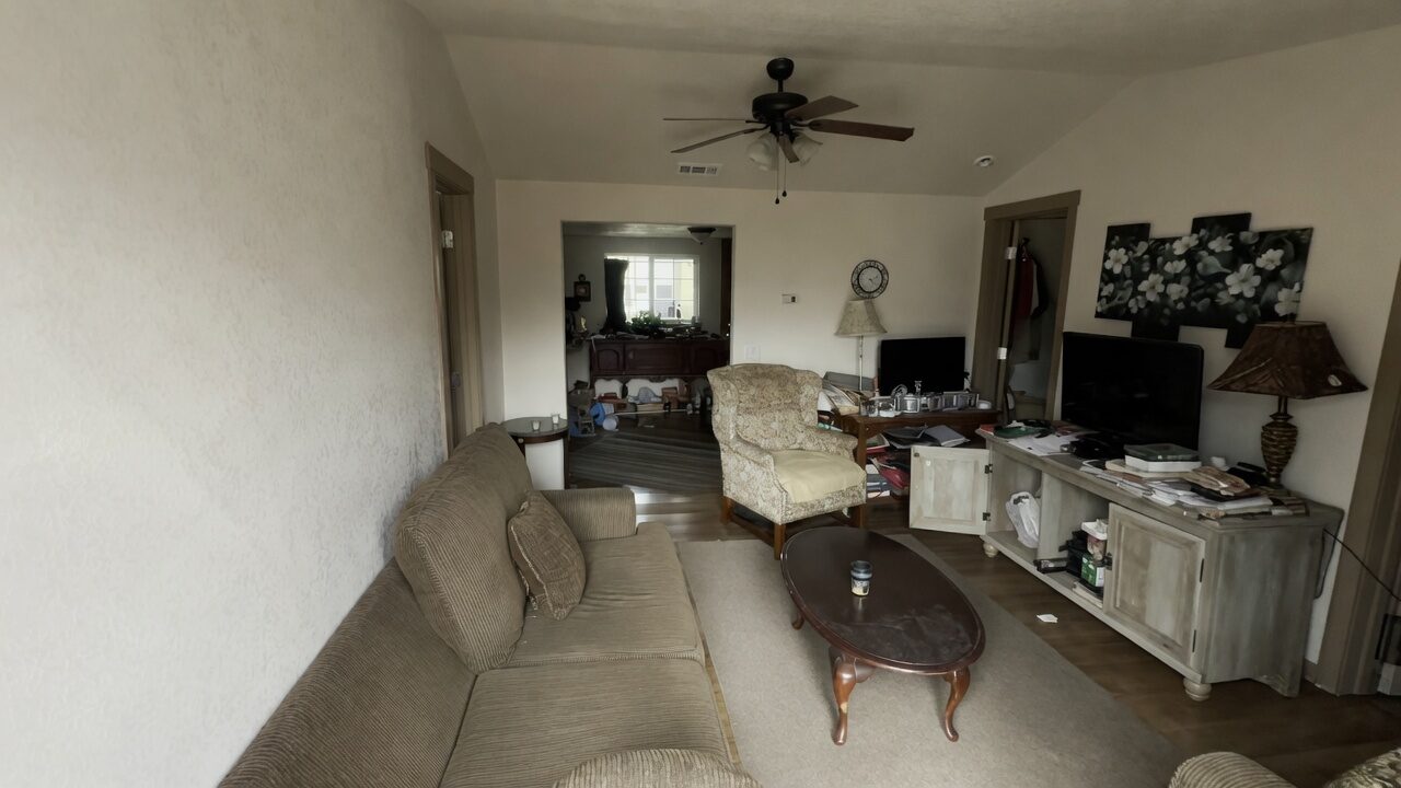 15244 N Alabama St before rehab