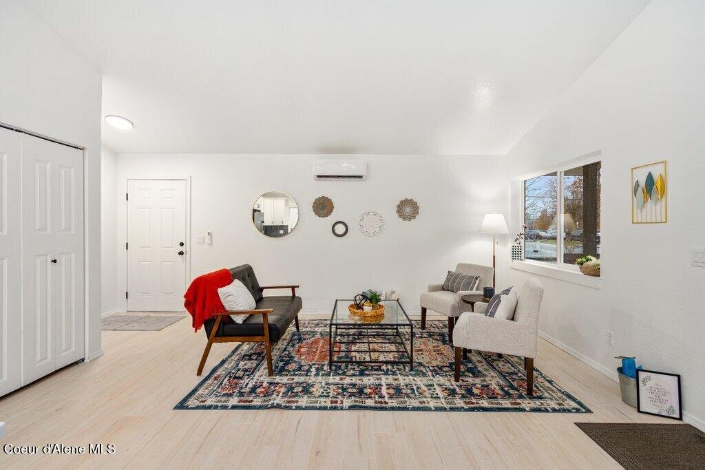 1813 N Medina St after rehab, living room